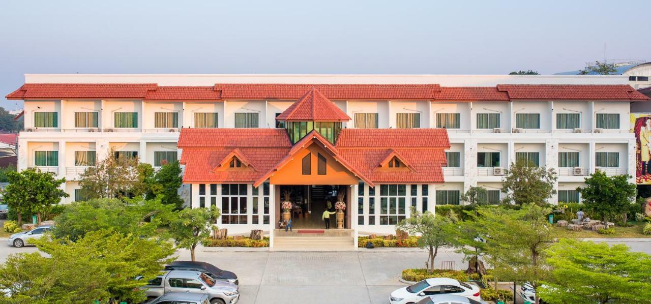 Silayok Grand Hotel Tak Exterior photo